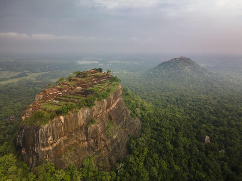 Nelu Villa Sigiriya Bagian luar foto